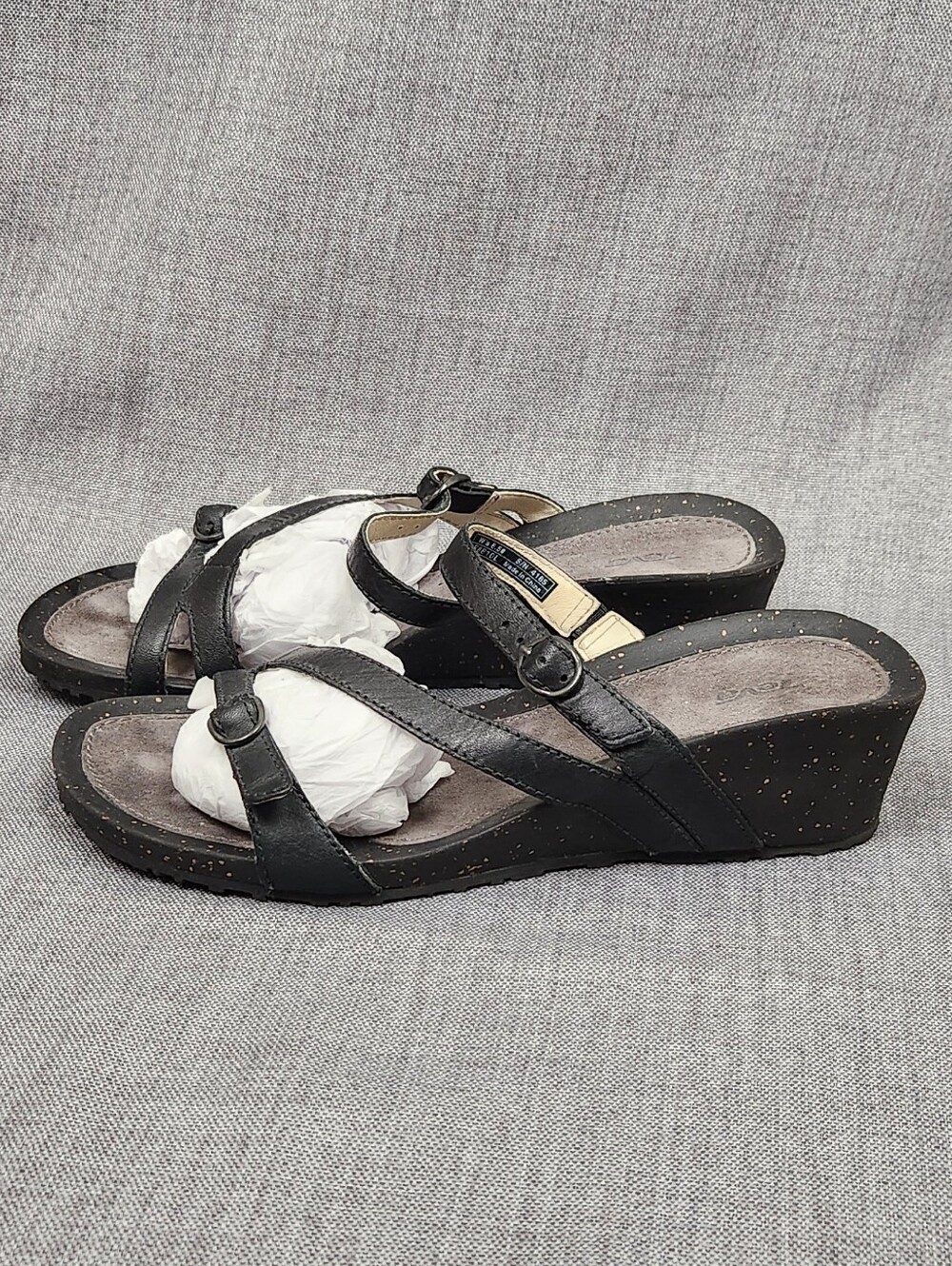Teva Black Strap Wedge Sandals. 8.5 - Picture 3 of 11